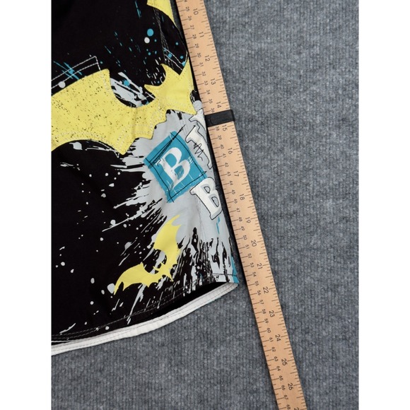 Billabong Graphic Rare Halloween Boardshorts Goth Bat Sz 33 Black Surf Swim Y2K - Picture 14 of 16